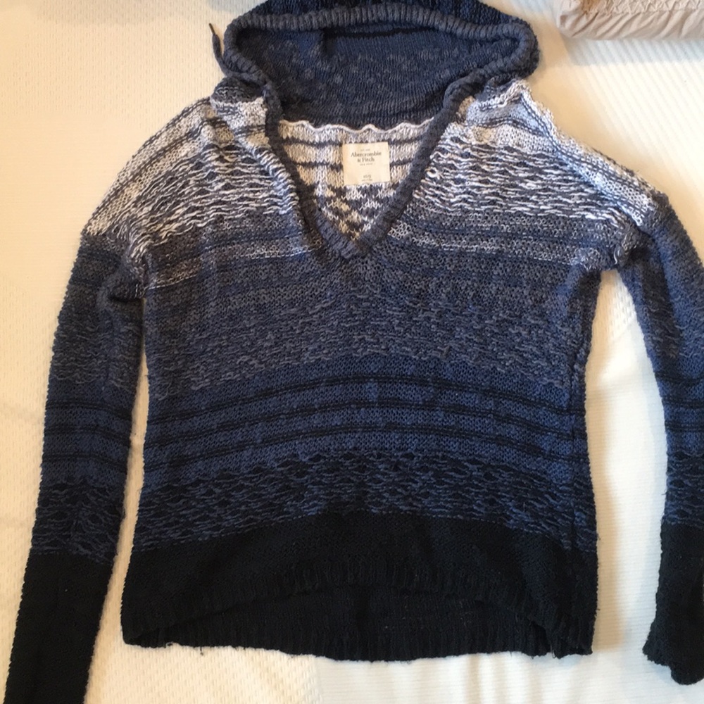 Abercrombie and fitch long sleeve hooded sweater